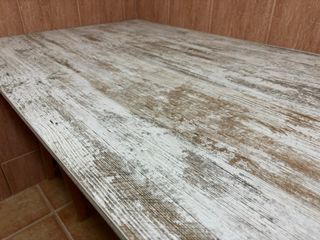 Mesa de estudio plegable en tonos madera