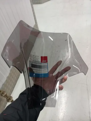 Cúpula Givi para Scooter