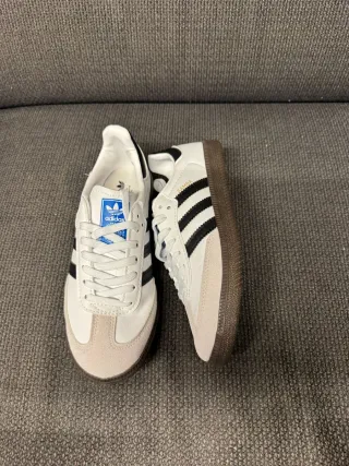 Adidas Samba Blancas y Negras Talla 38