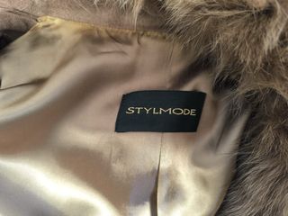 Abrigo marrón StyleMode con cuello de pelo