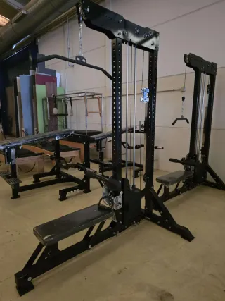 Máquina de gimnasio Jalón al pecho