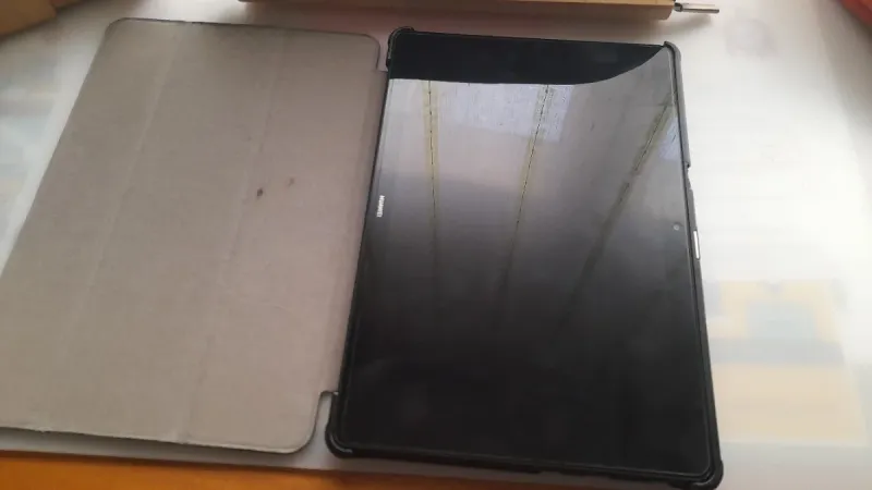 Tablet Huawei Mediapad T5. PARA REPARAR afbeelding 3