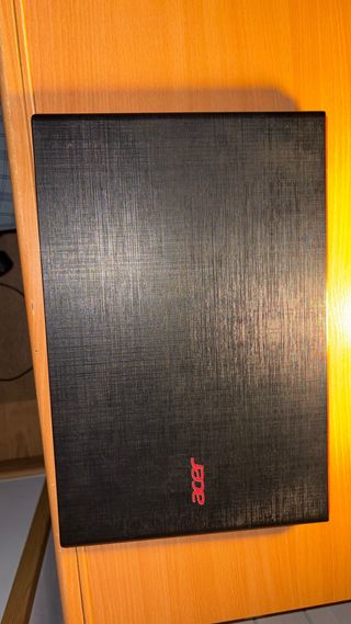 Portátil Acer Aspire E5-573 Rojo