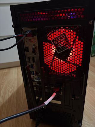 MSI Ordenador de sobremesa Negro/Rojo