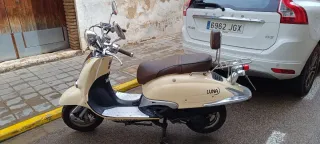 Moto Sumco Luna 125 CC Beige Automática