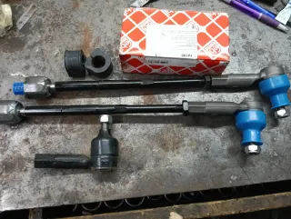 Kit tiranti e testine sterzo Golf 4