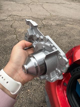 Bomba de agua DAYCO nueva en su caja. Para Renault