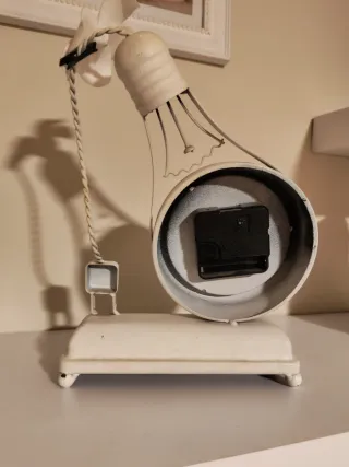 Orologio da tavolo vintage a forma di lampadina