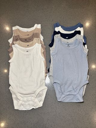 Lote Bodys Bebé de 0 a 1 mes.