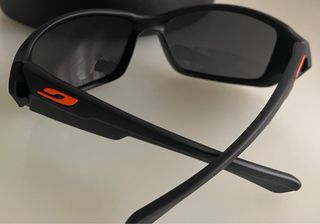 Occhiali da sole Ferrari neri