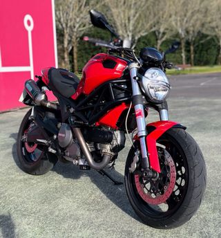 Ducati Monster 696 limitada A2 papeles