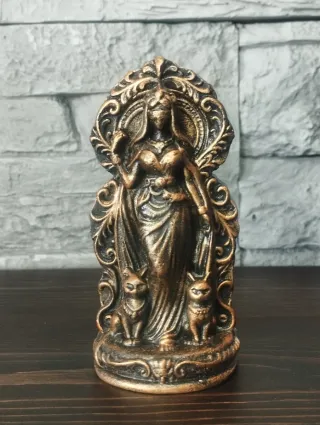 Statua Dea Fortuna con Gatti