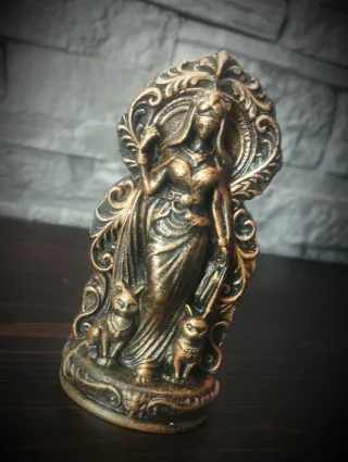 Statua Dea Fortuna con Gatti