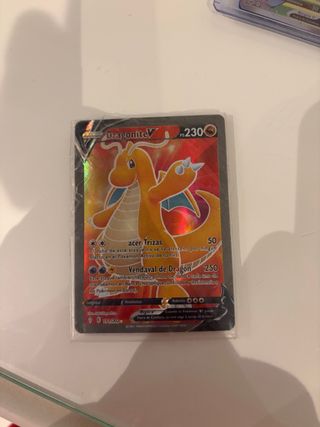 Carta Pokémon Dragonite V 230 HP