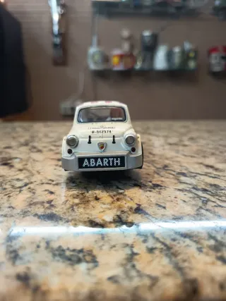 Coche Scalextric Fiat Abarth Blanco