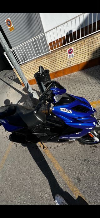 Moto AEROX 50 YAMAHA 4T