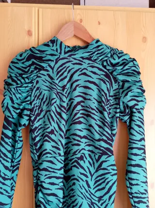 Vestido estampado cebra manga larga