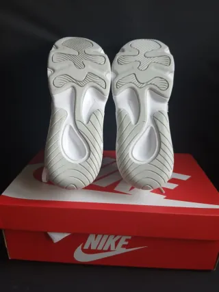 Nike Tech Hera Bianche/Beige Tg 36.5 Nuove