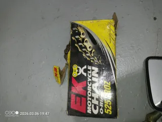 Cadena EK 525 para Moto honda shadow 600vt