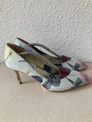 Tacones Ted Baker Florales