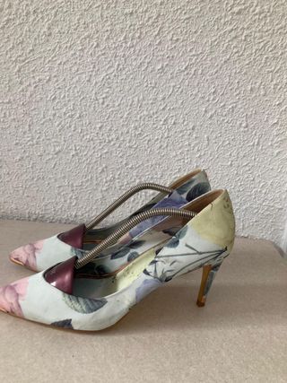 Tacones Ted Baker Florales