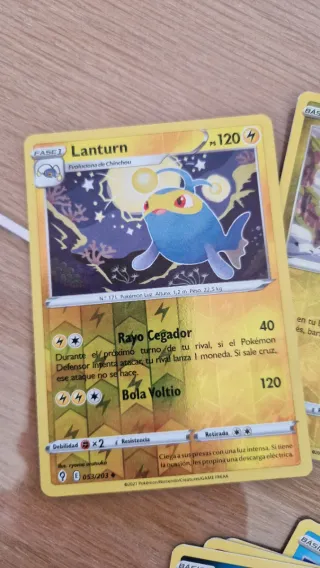 Lote Pokémon 22 cartas – Squirtle 25 Aniv Foil