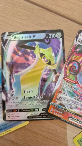 Lote Pokémon 22 cartas – Chandelure VMAX + V