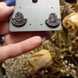 Pendientes Parfois plateados con pedrería