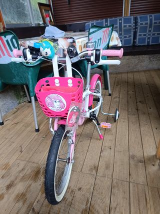 Bicicleta niña B'Twin rosa y blanca