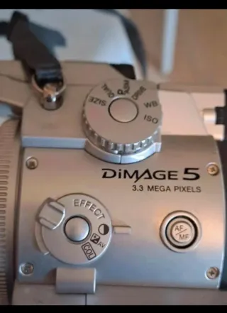 Macchina fotografica Minolta Dimage