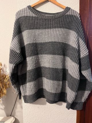 Jersey de lana a rayas gris y blanco