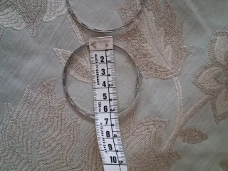 Orecchini a cerchio in ottimo materiale inossidabi