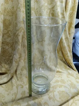 Jarrón de cristal transparente