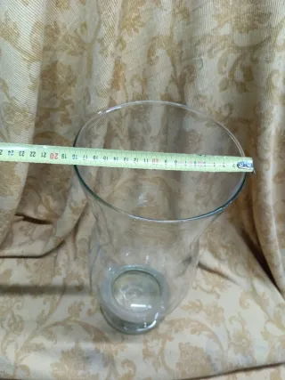 Jarrón de cristal transparente