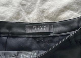 Calções Pretos Primark Tamanho 40 usado