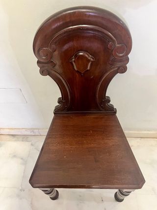 Silla de madera decorativa vintage