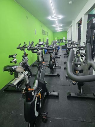 Banco de pesas para gimnasio