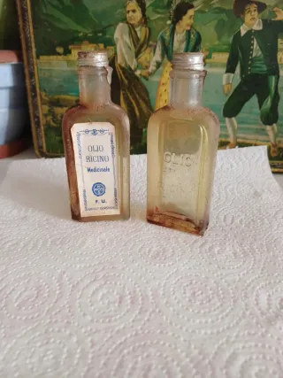 Lotto 2 bottigliette medicinali vintage