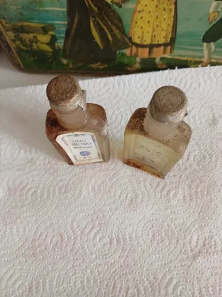 Lotto 2 bottigliette medicinali vintage