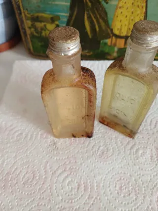 Lotto 2 bottigliette medicinali vintage