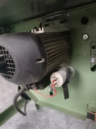 Sierra de mesa verde