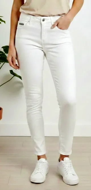 Vaqueros Stradivarius T-32 elásticos