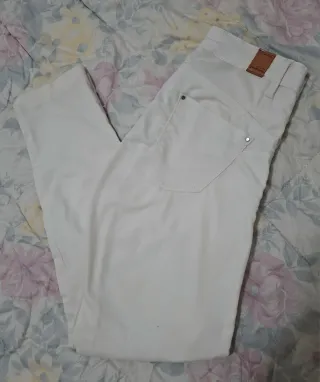 Vaqueros Stradivarius T-32 elásticos