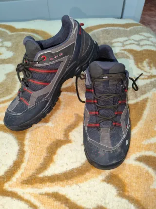 Zapatillas Montaña Quechua Talla 42