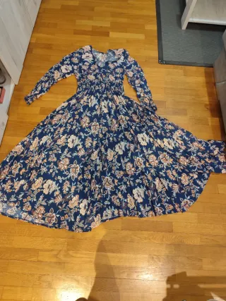 Vestido largo floral con vuelo