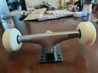 Ejes de Skate Rellik e Hydro