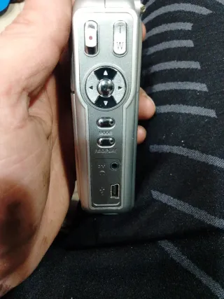 Videocámara Digital Airis N729 Plata