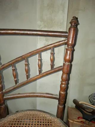 Vecchie sedie Thonet in legno
