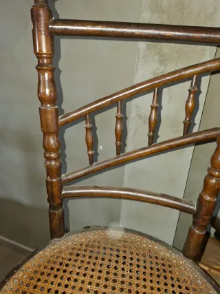 Vecchie sedie Thonet in legno