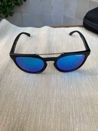 Occhiali da sole Arnette specchiati neri